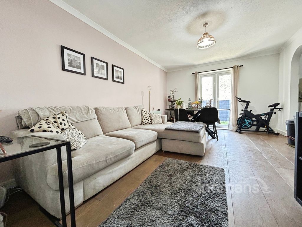 Property photo 2 of 12 Pbox-Img.Jpg
