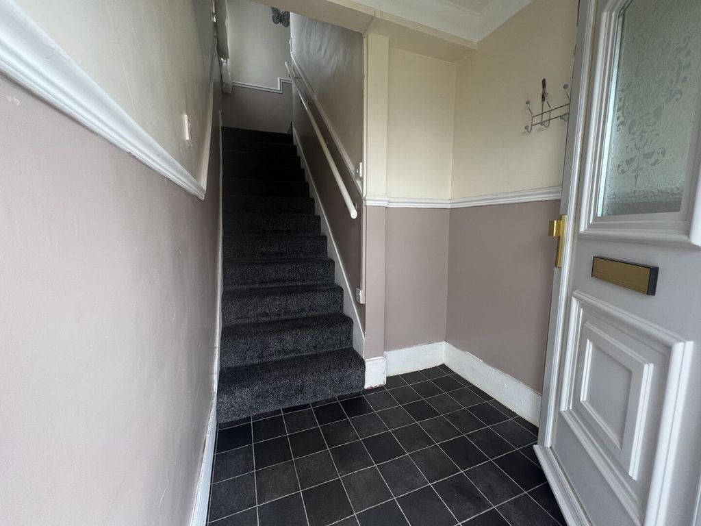 Property photo 2 of 15 Hallway