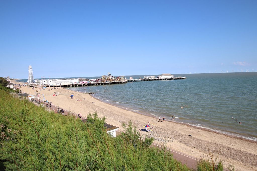 Property photo 1 of 13 Imperial Court, Clacton On Sea