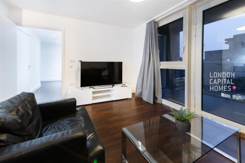 Property photo 3 of 13 17-1038.Jpg
