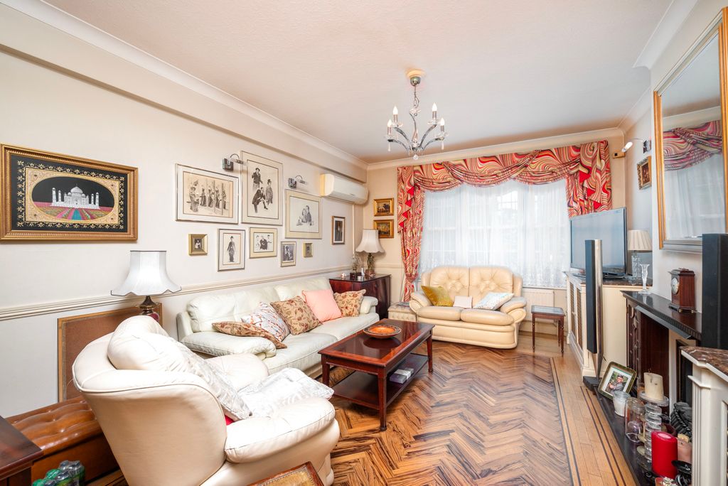 Property photo 2 of 13 Picture No. 03