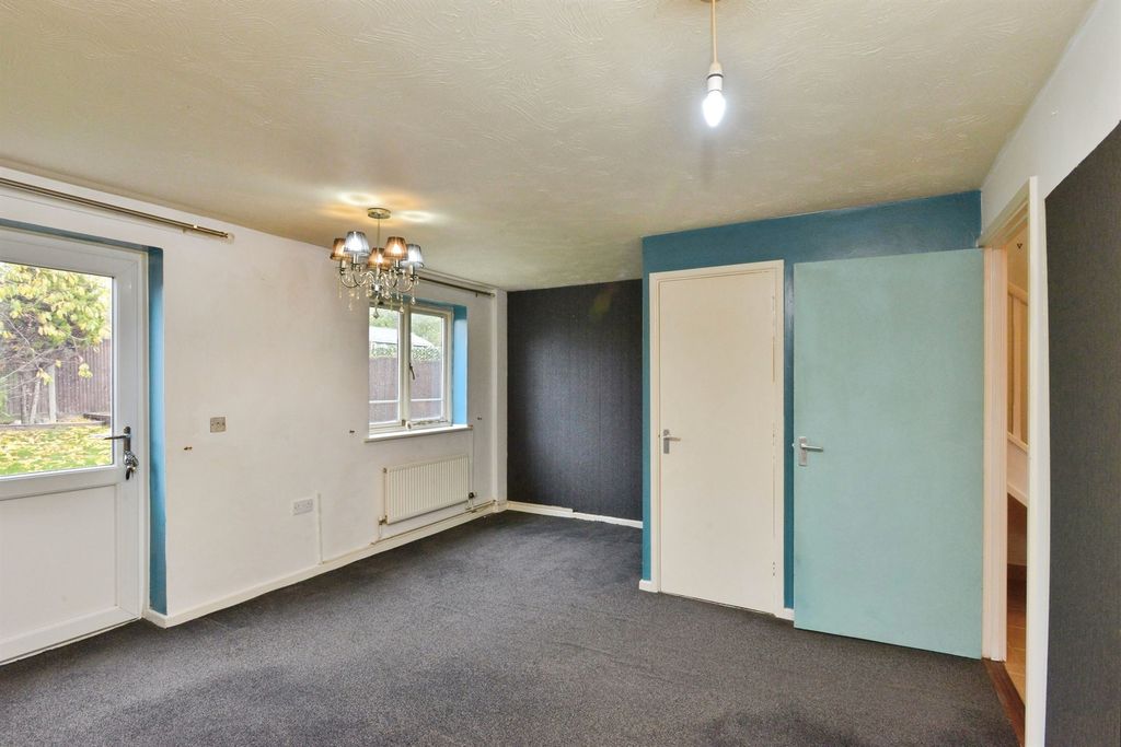 Property photo 3 of 16