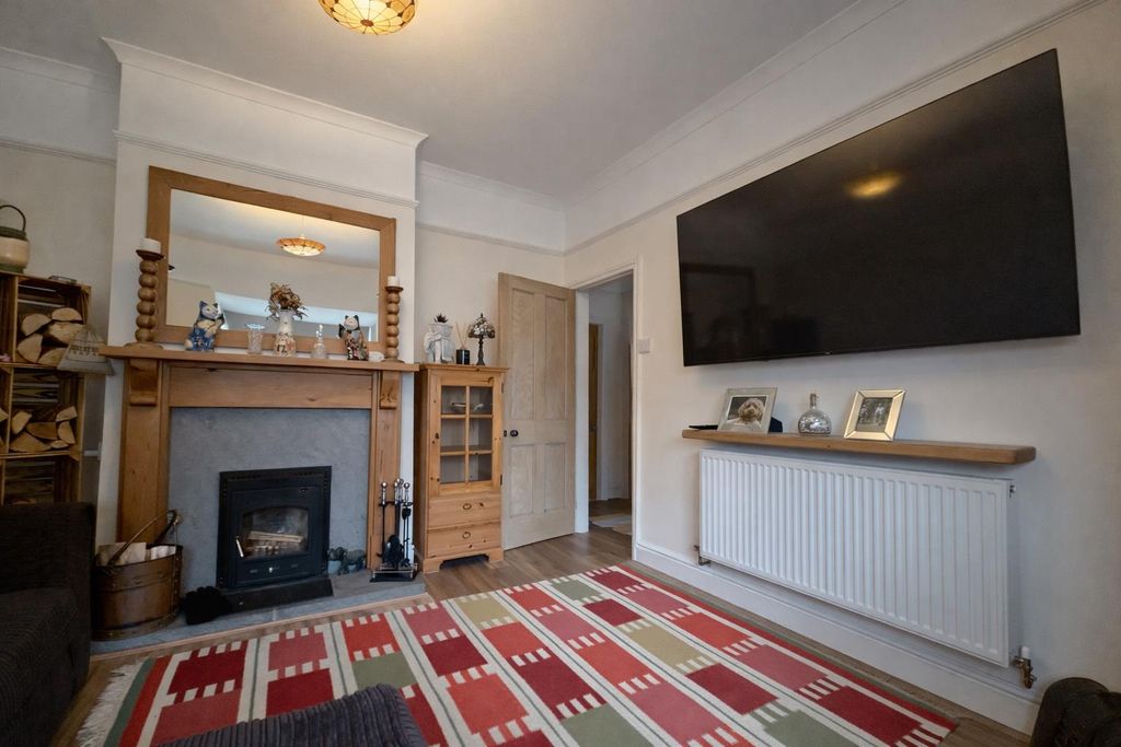 Property photo 3 of 24 22.Png