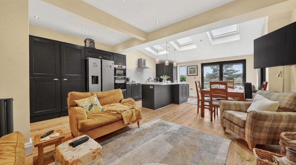 Property photo 2 of 18 Picture No. 09