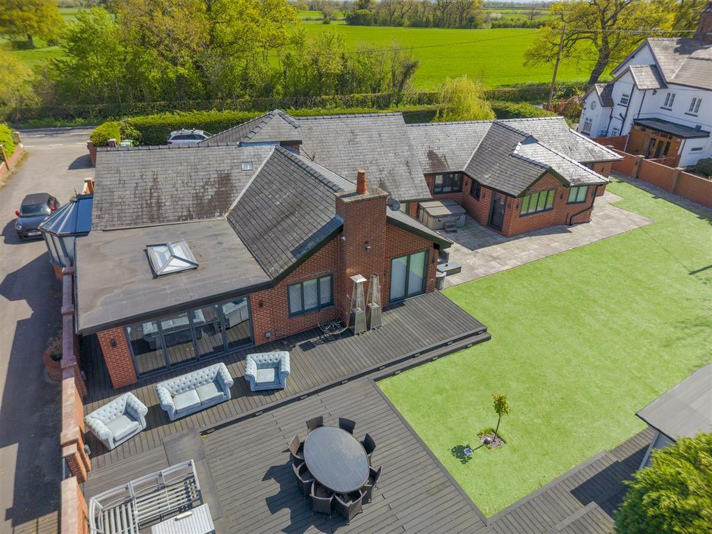 Property photo 1 of 42 Worsleycourt-41.Jpg