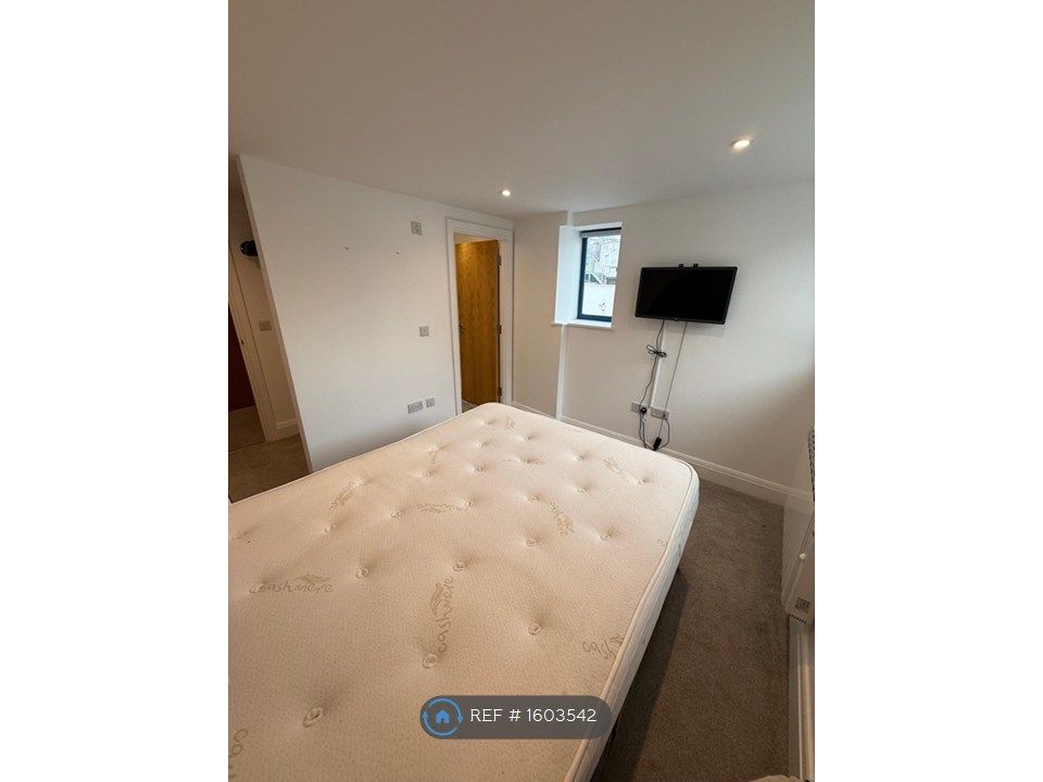 Property photo 3 of 10 Bedroom One
