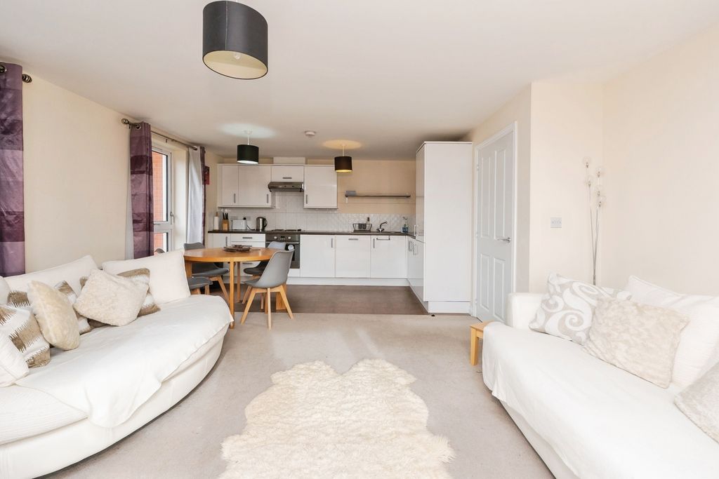 Property photo 3 of 20 Pbox-Img.Jpg