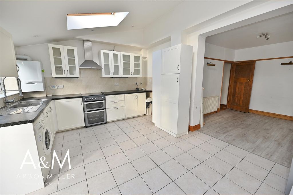 Property photo 1 of 15 Kitchen Diner