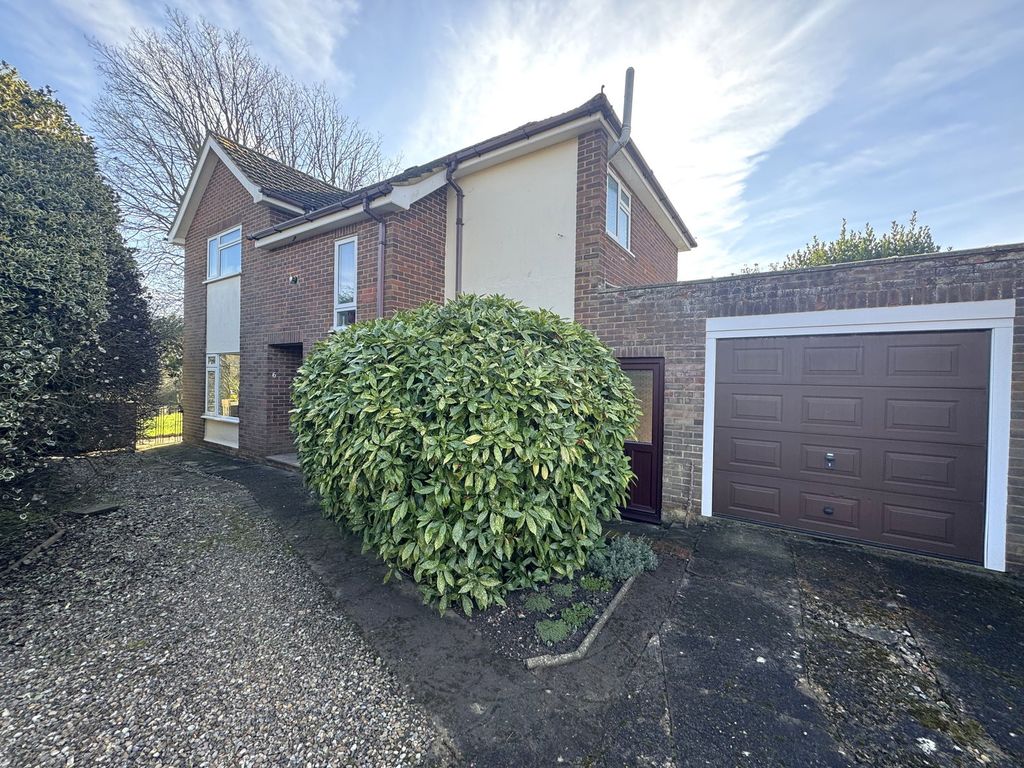 Property photo 2 of 14