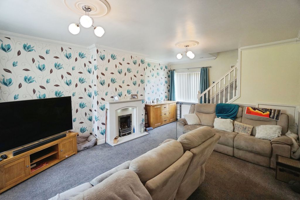 Property photo 3 of 14 Living Room