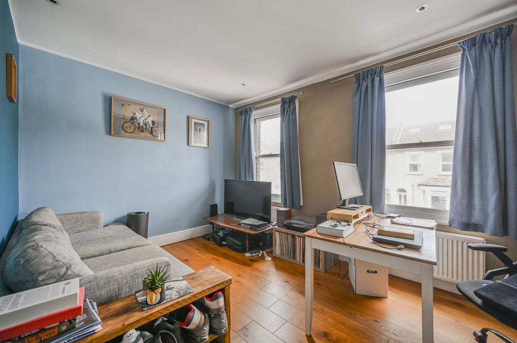 Property photo 1 of 6