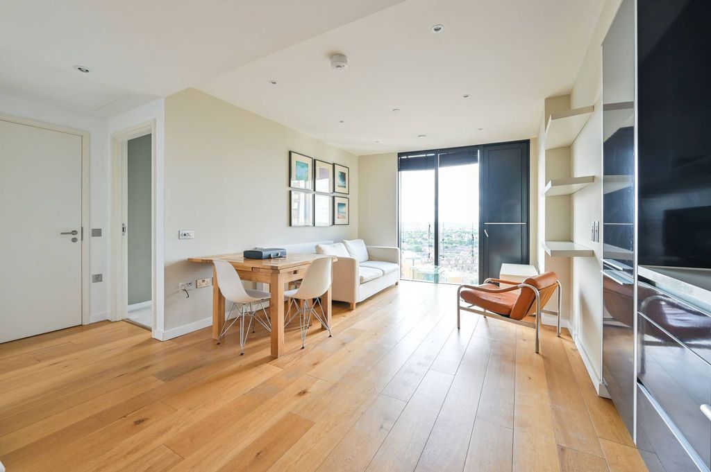 Property photo 2 of 7
