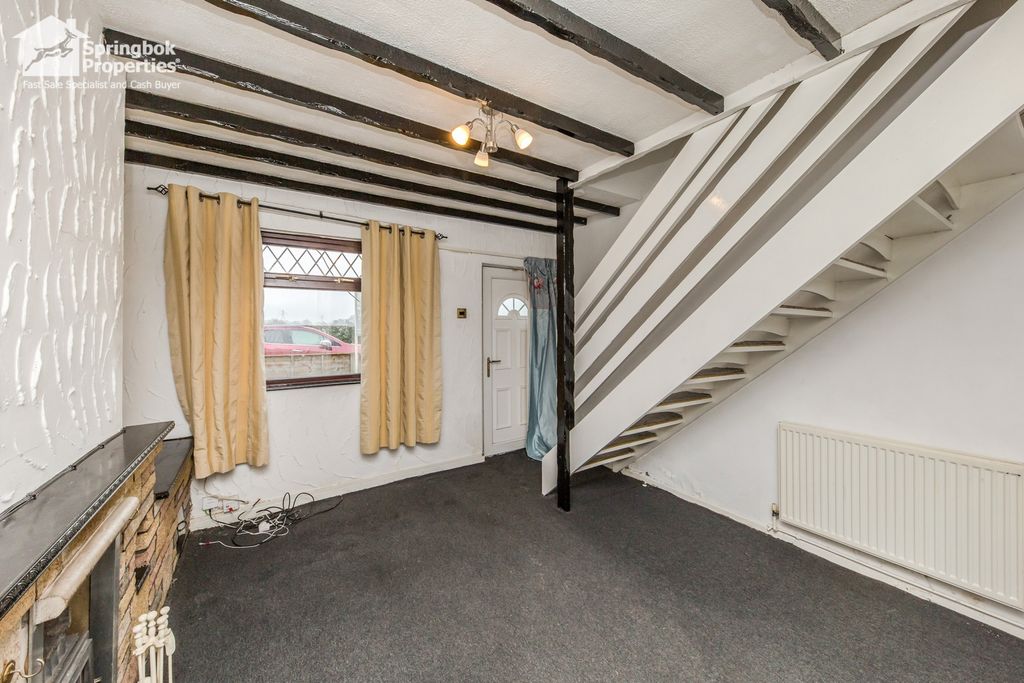 Property photo 3 of 13 Image 2