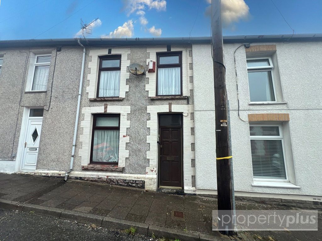 Property photo 1 of 17 Picture No. 01