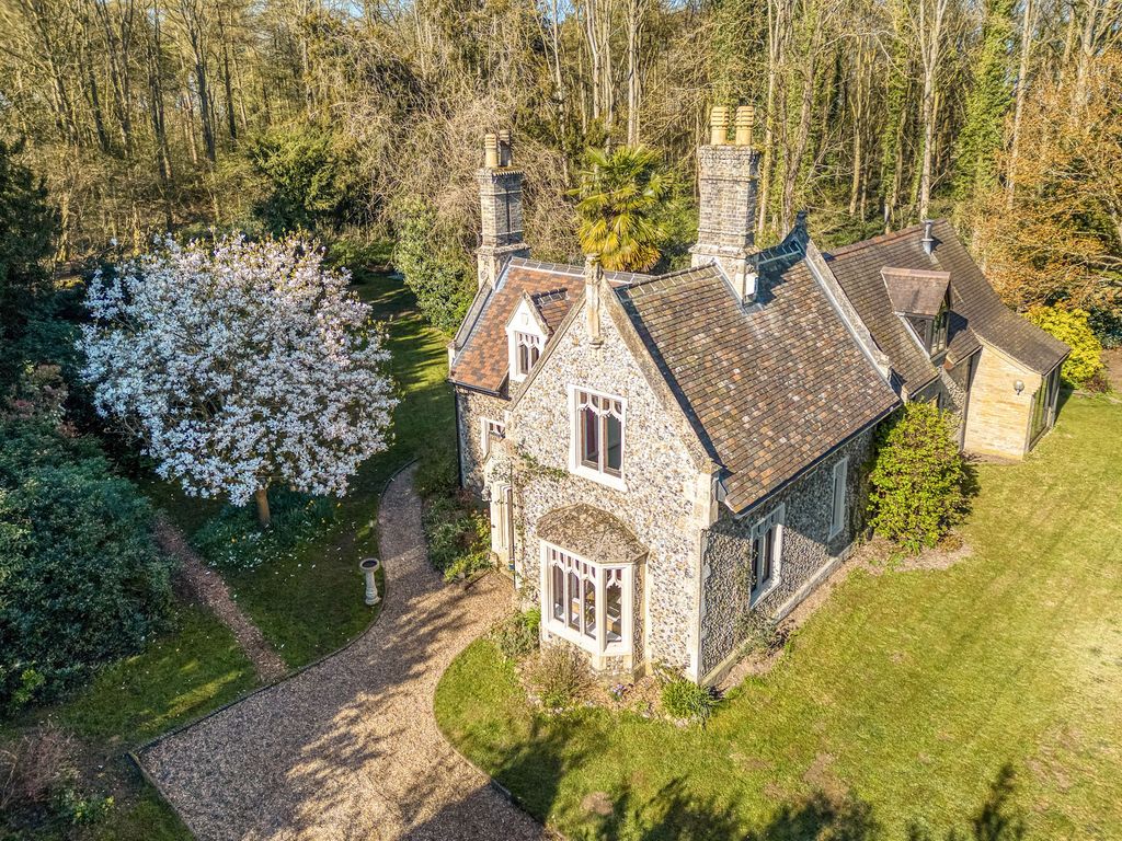 Property photo 1 of 19