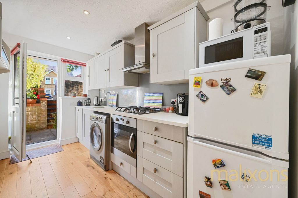 Property photo 2 of 9