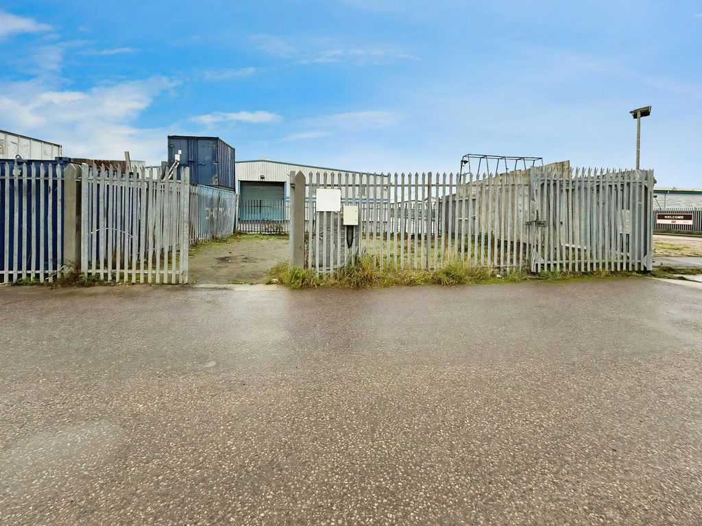 Property photo 3 of 7 5d9795Fb-Whatsapp 20Image 202026-01-08 20At 2012.14.46 20 281 29.Jpeg