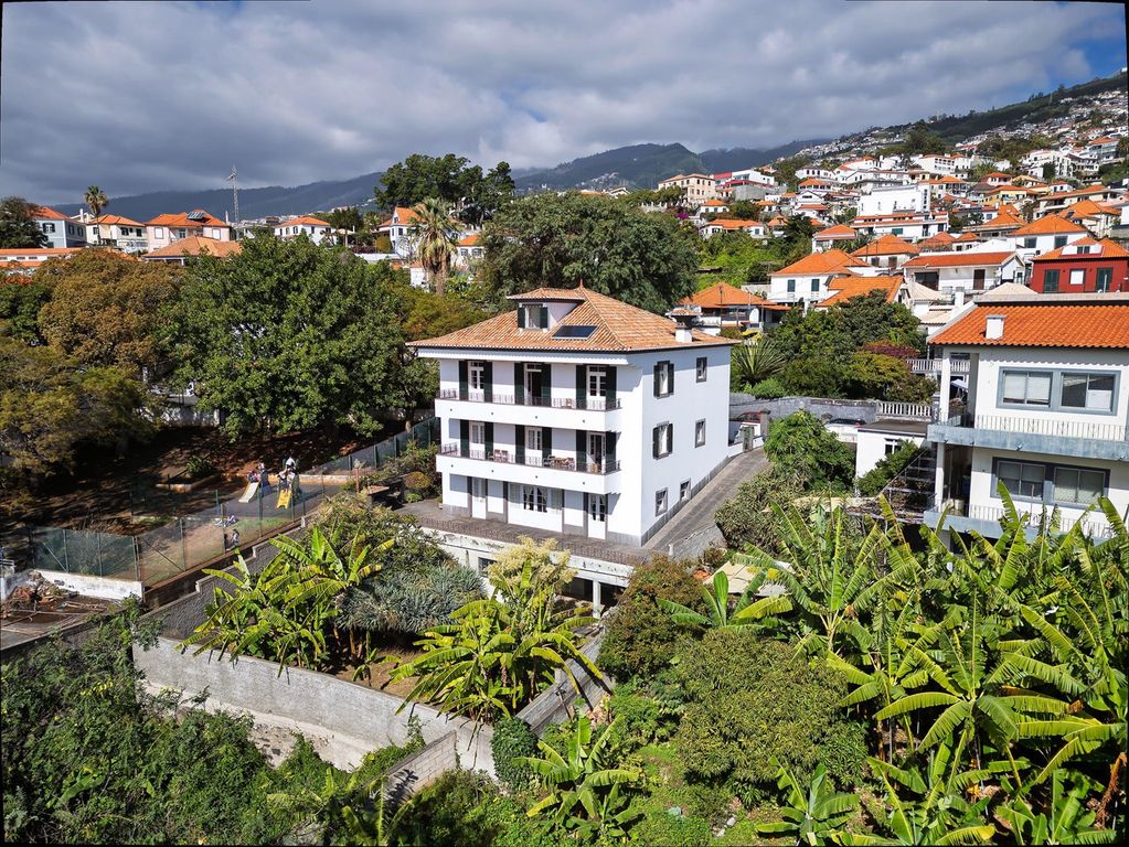 Property photo 3 of 58