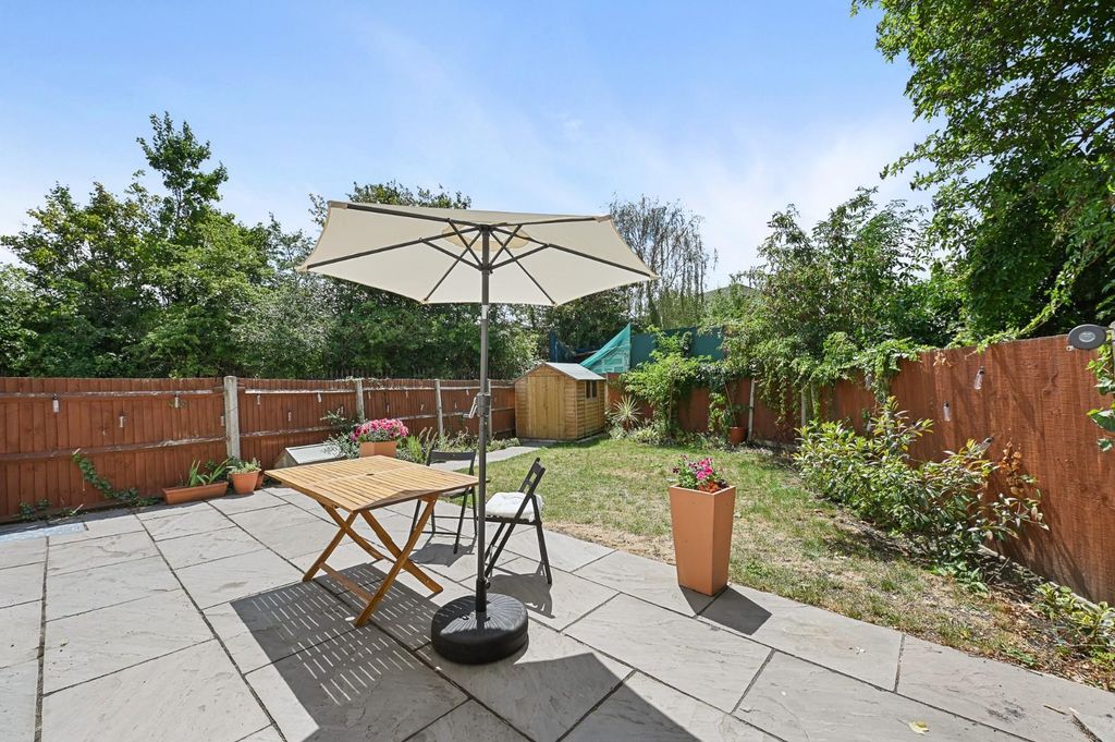 Property photo 3 of 11