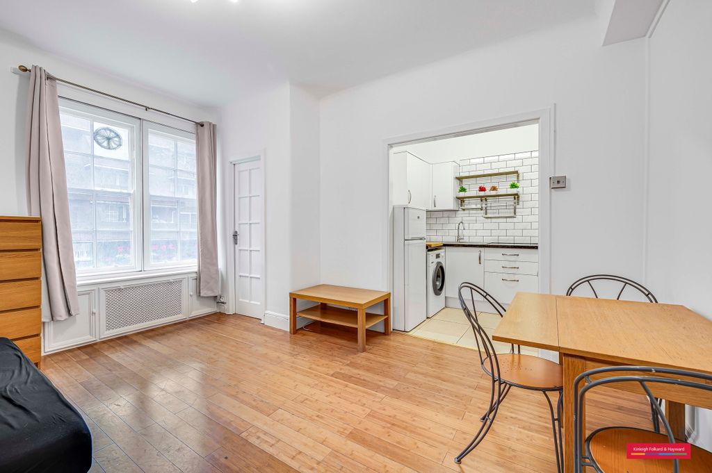 Property photo 1 of 9 Reception