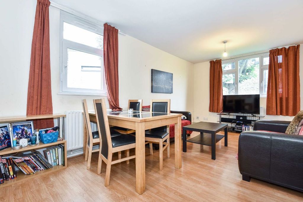 Property photo 3 of 4