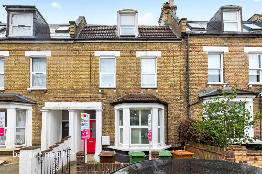 Property photo 1 of 12