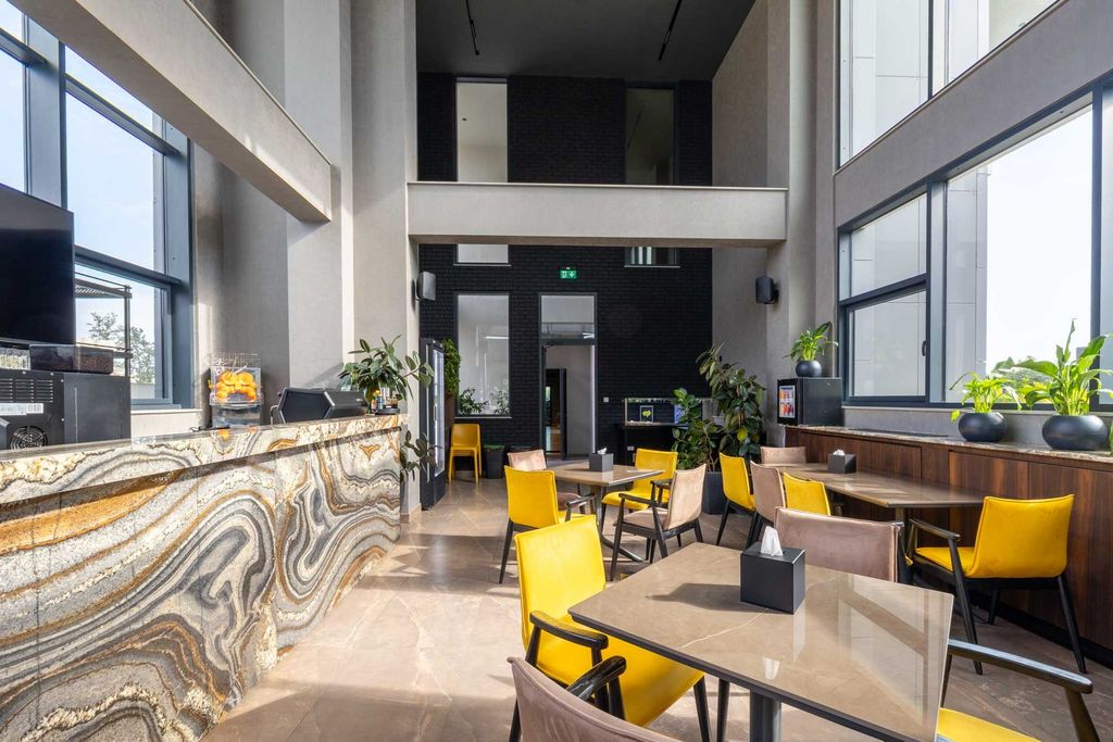 Property photo 3 of 19