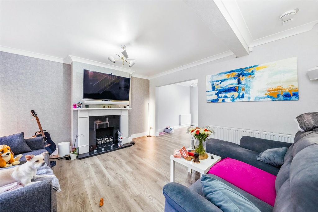 Property photo 3 of 24 Photos-2.Jpg