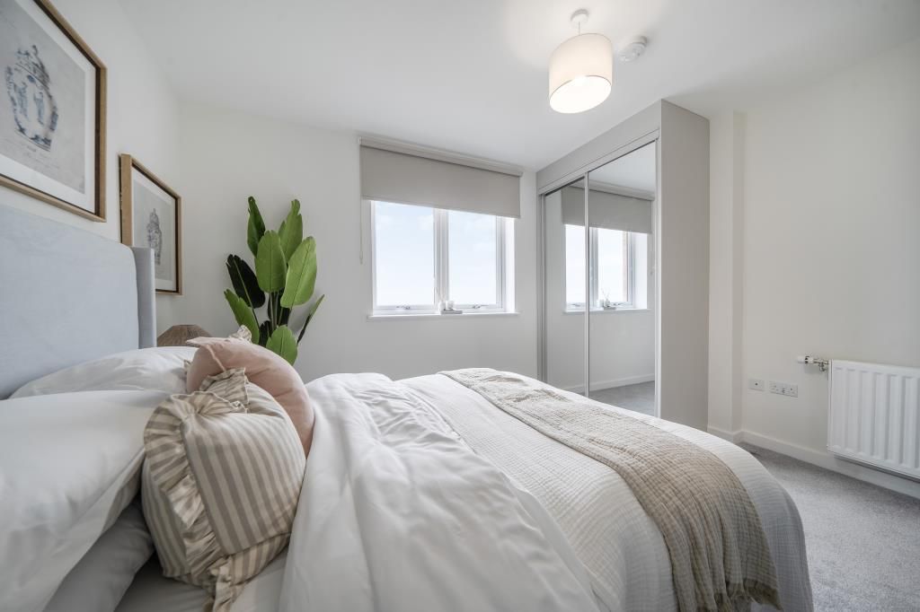 Property photo 1 of 18 Bedroom