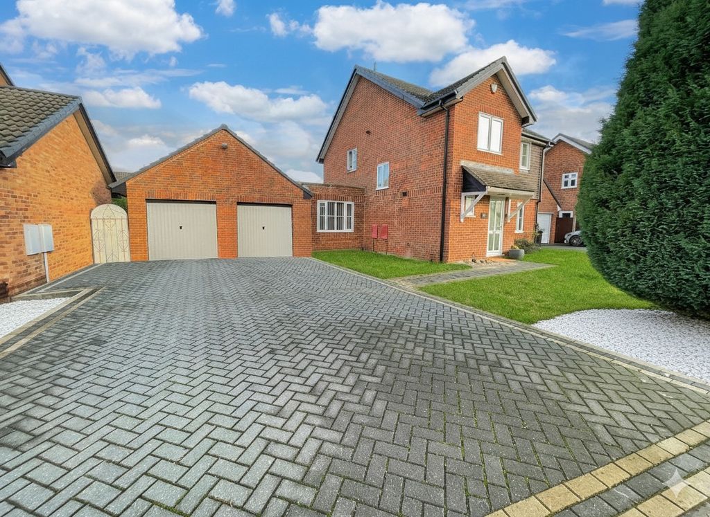 Property photo 2 of 20 4696812