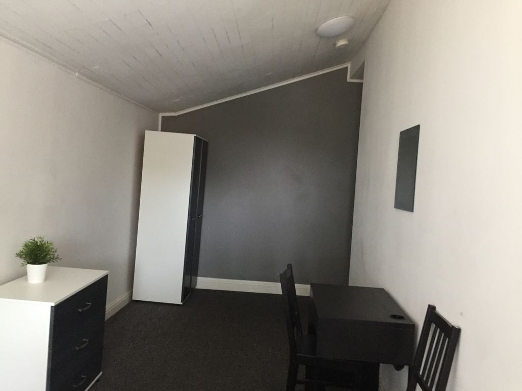 Property photo 2 of 8 Gallery