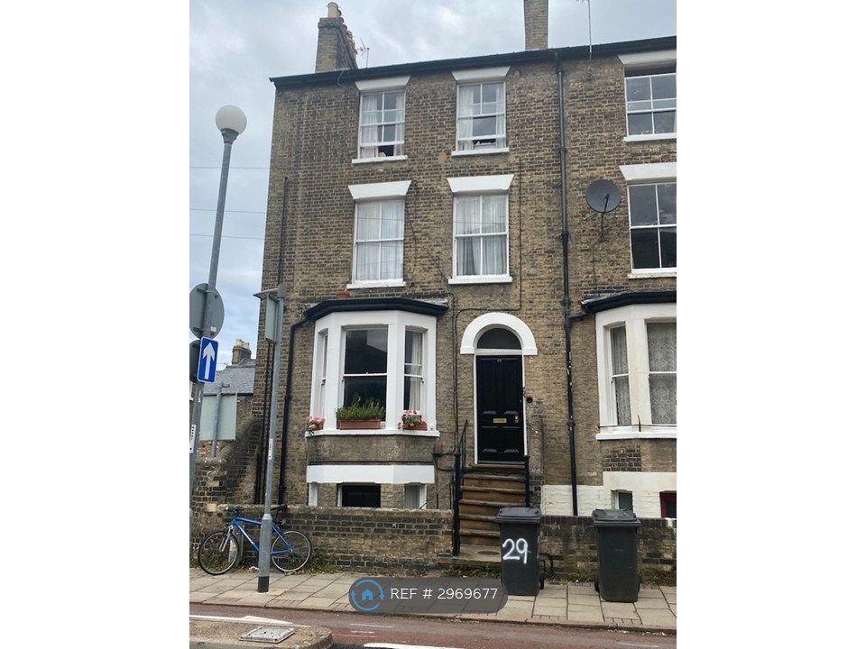 Property photo 1 of 7 31 Bateman Street