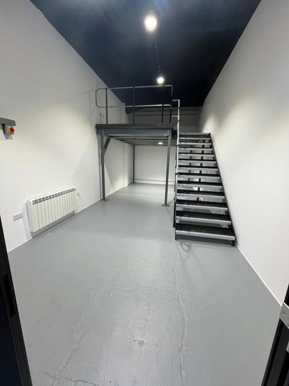 Property photo 1 of 3