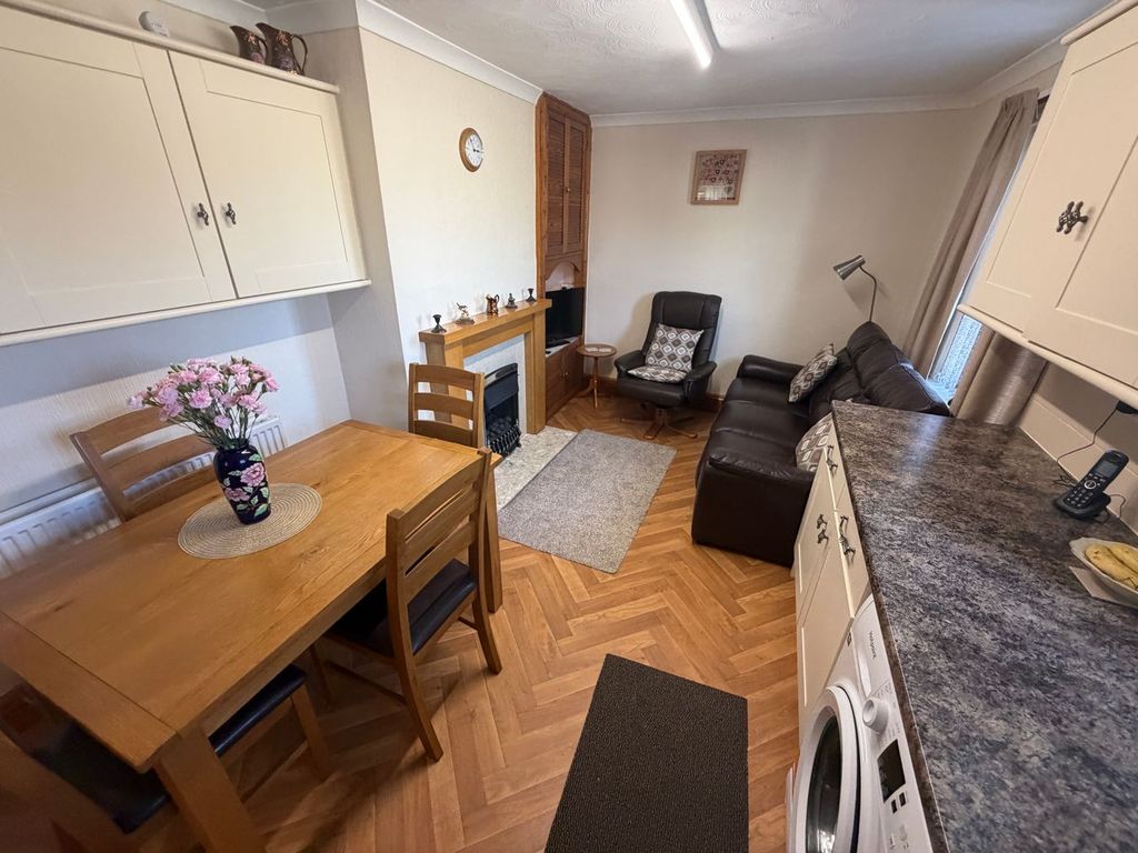 Property photo 3 of 18