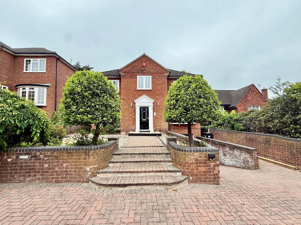 Property photo 2 of 17