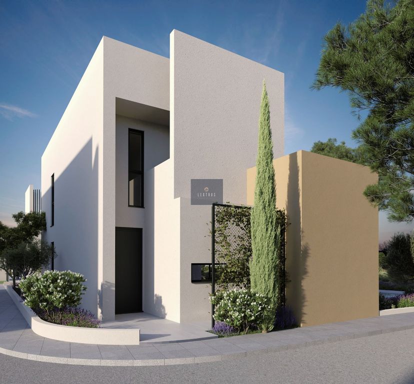 Property photo 3 of 6