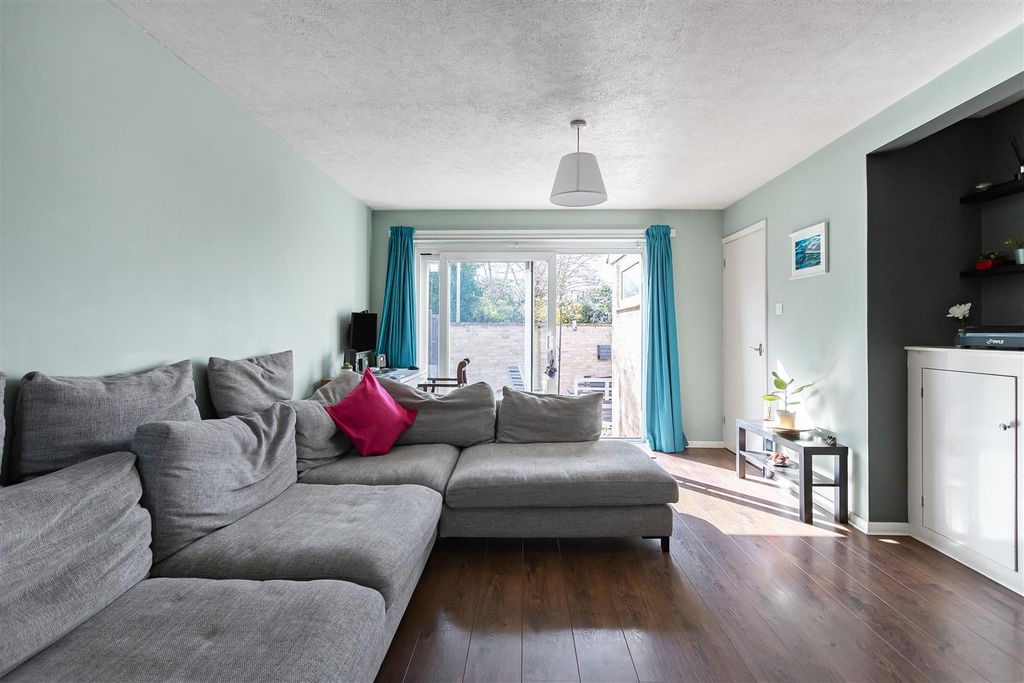 Property photo 2 of 23 30_75912.Jpg