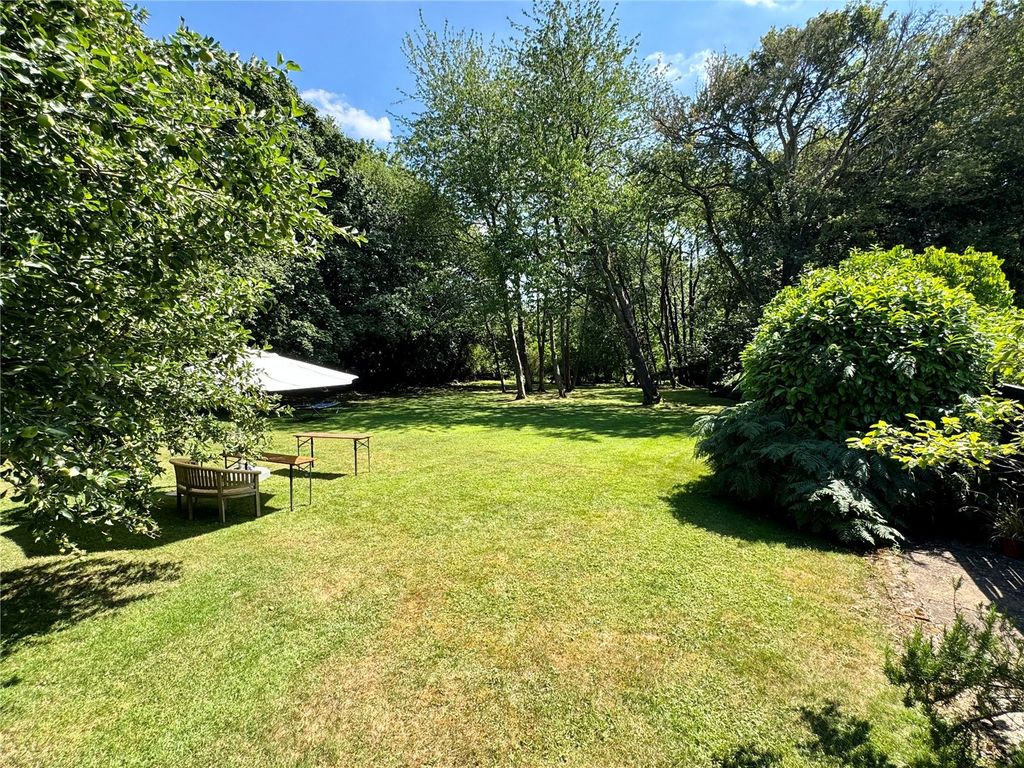 Property photo 3 of 15 Side Garden
