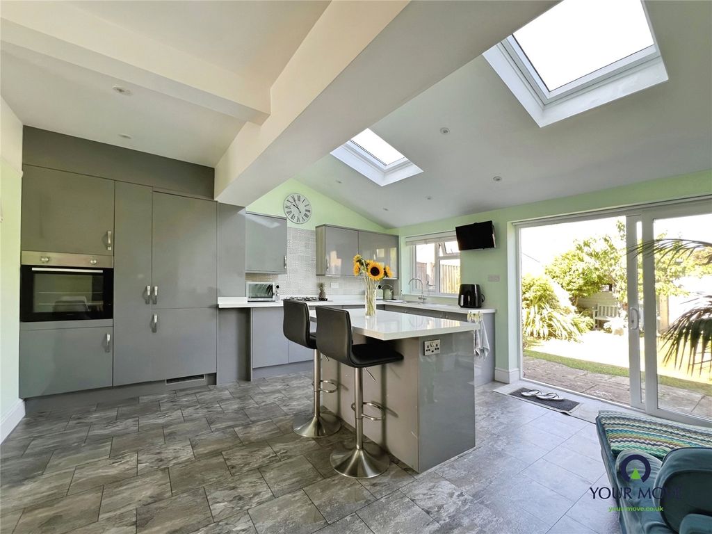 Property photo 2 of 17 Picture No. 22
