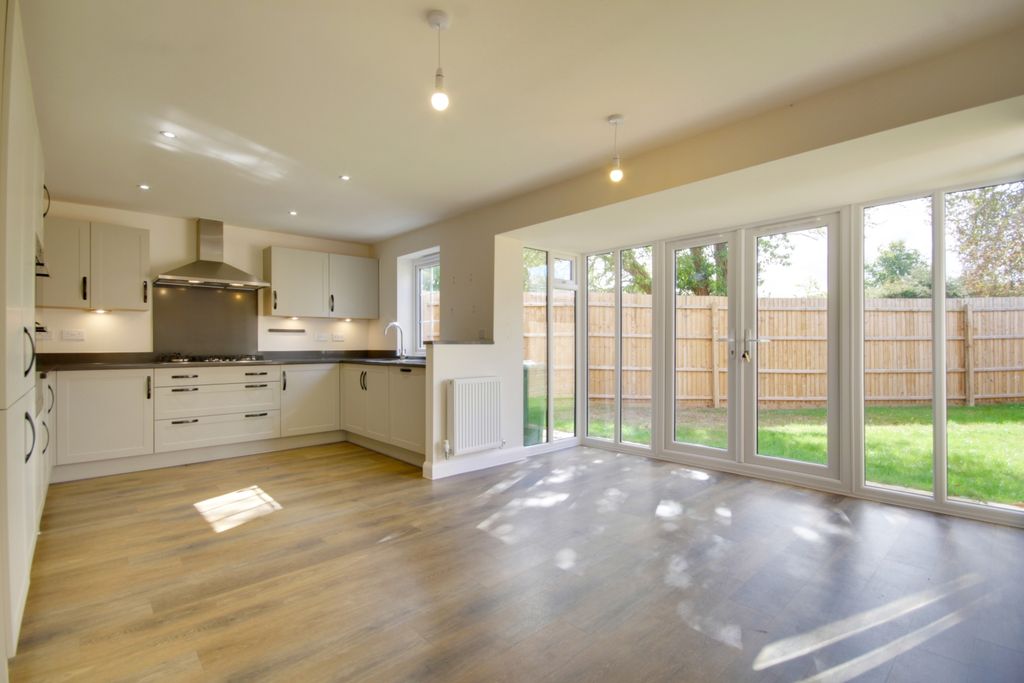 Property photo 3 of 20 Img_1259-Img_1261