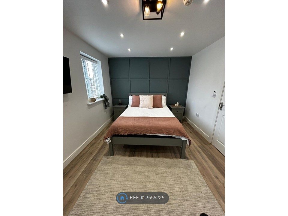 Property photo 2 of 10 Room 4