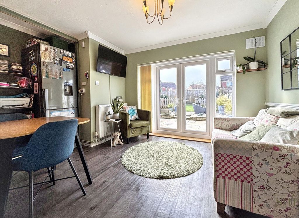 Property photo 3 of 16