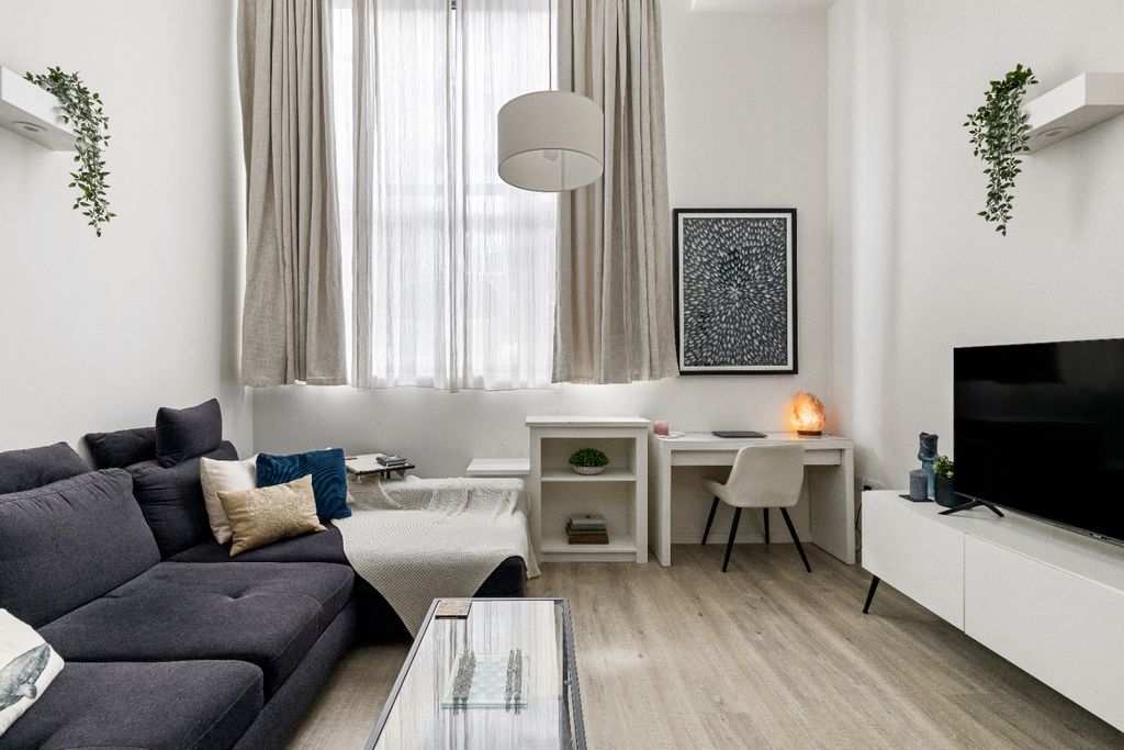 Property photo 2 of 10 2289874