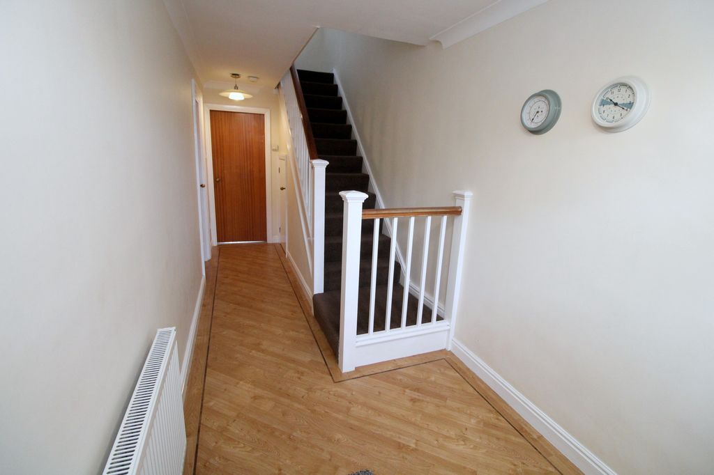 Property photo 3 of 24