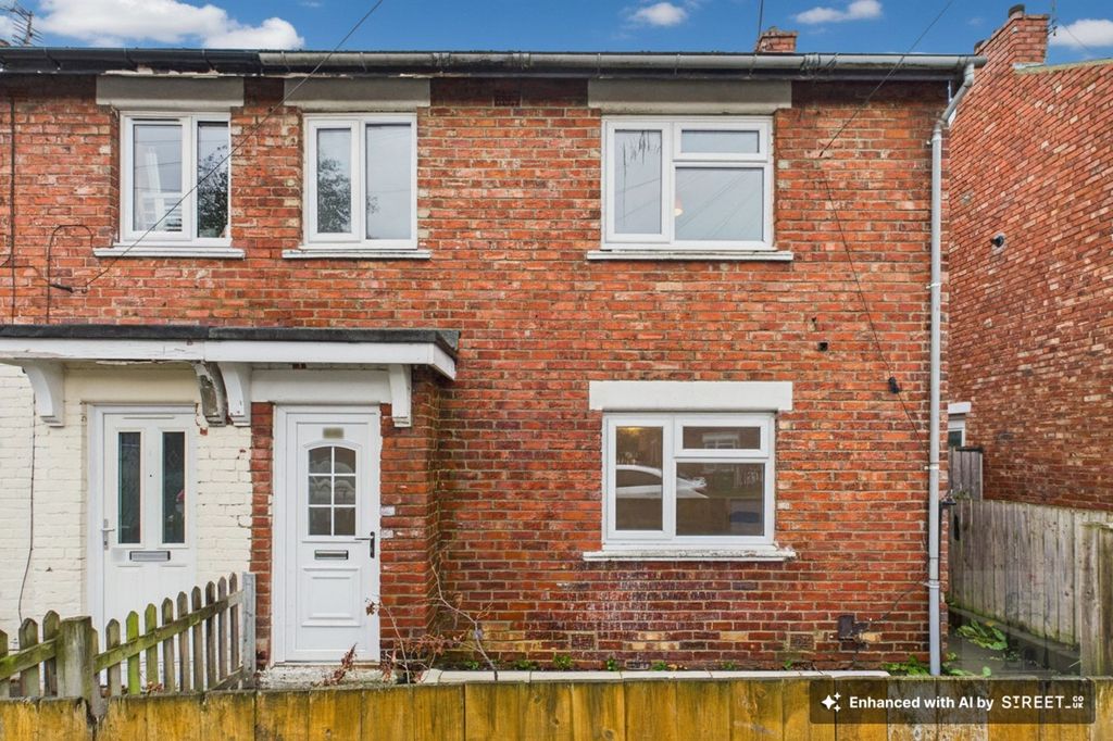 Property photo 1 of 28