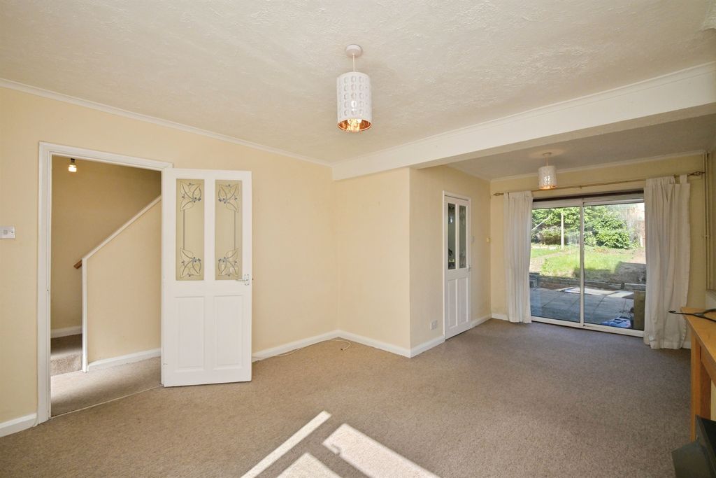Property photo 3 of 24