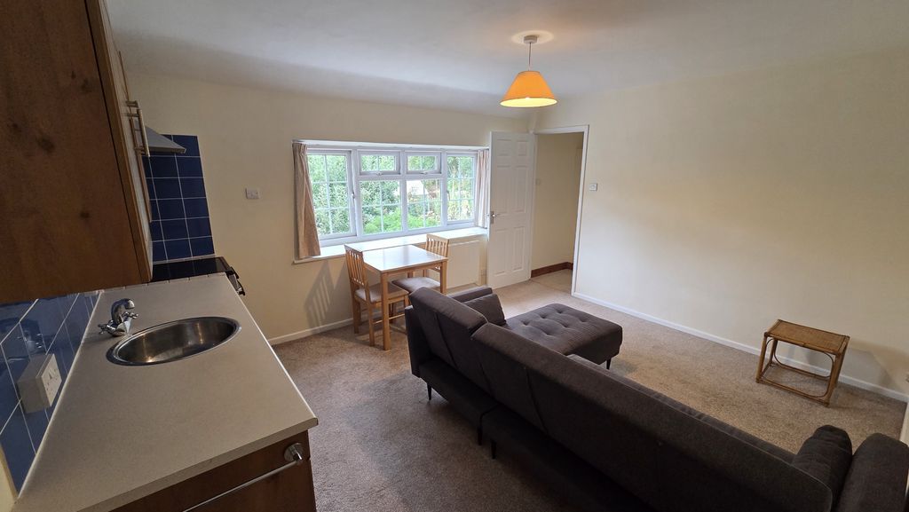 Property photo 3 of 7 Mill End - Lounge