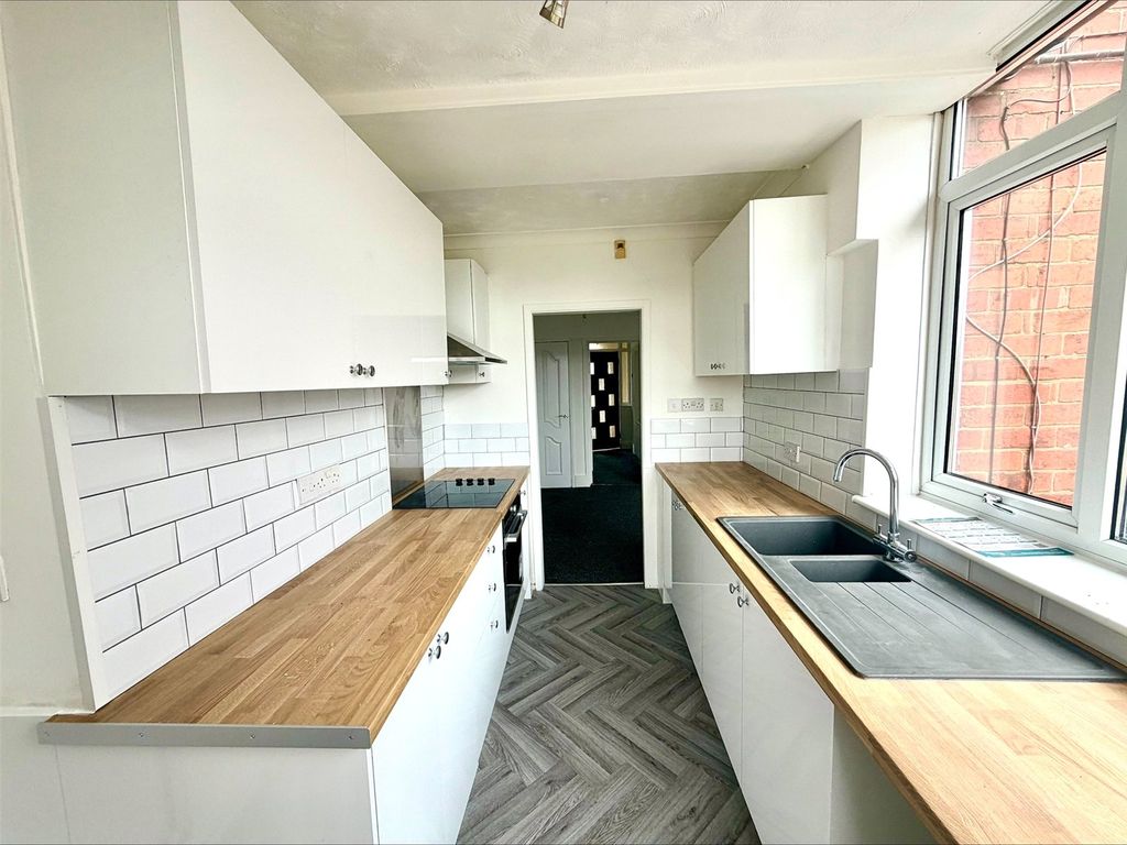 Property photo 2 of 22 Kichen