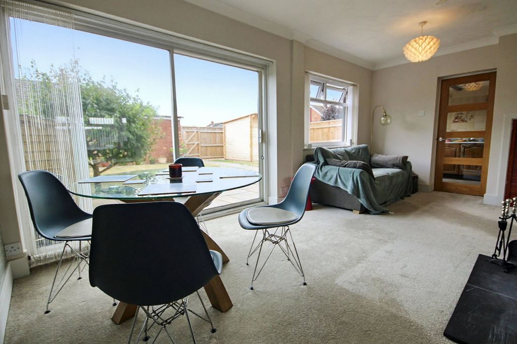 Property photo 3 of 14