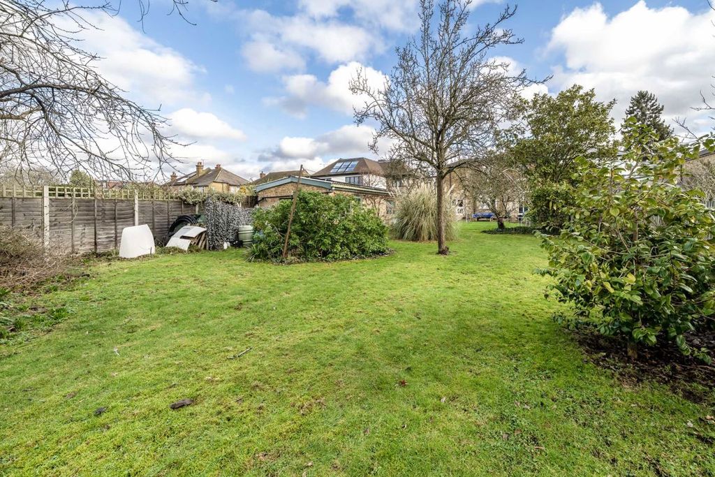 Additional image 5 of 4 bed property for saleNightingale Road, Hampton TW12